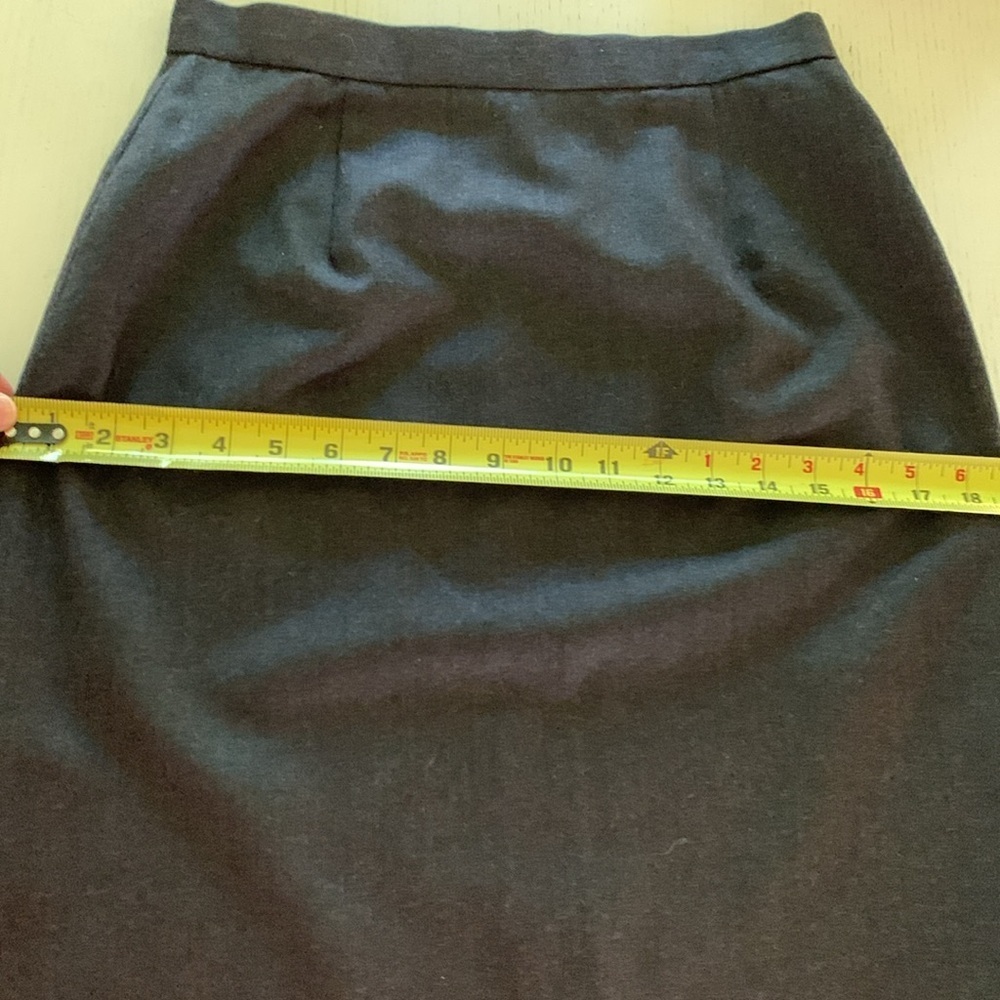 Vintage Burberry Gray Wool Pencil Skirt Sz 6 - Picture 8 of 8